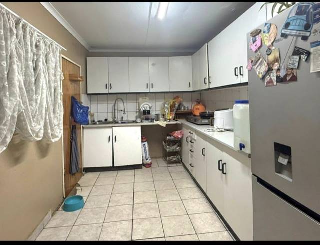 3 BEDROOM HOUSE FOR SALE IN MINNEBRON